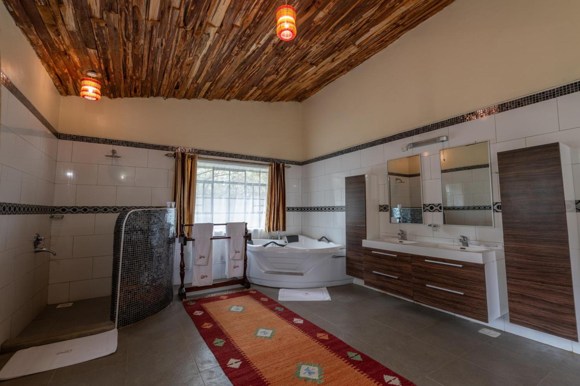 Naivasha Kongoni Lodge - Lakefront Getaway Екстер'єр фото